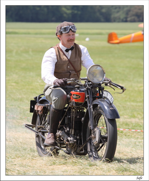 2009   05   Ferte Alais   105